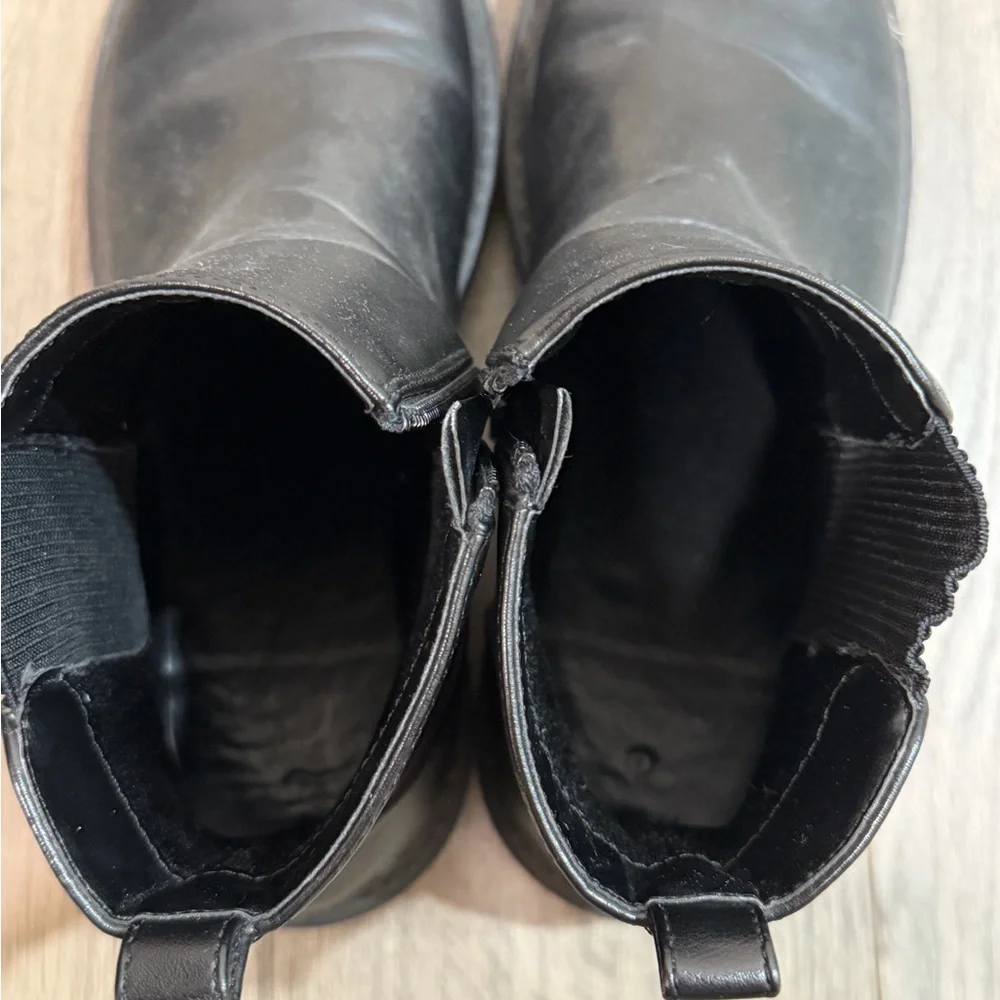 Black Chelsea Lug Sole Ankle Boots - Women